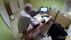Putar Pinjam4k. kerusakan yang Anda set untuk membayar untuk menjadi spesialis.