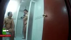 Reproducir Caliente sesión de espuma y follada con su gran feminidad adr0342