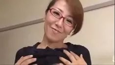 播放 Bosomy 日本 摩洛伊斯兰解放阵线 和 青年 男孩