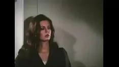 Reproducir Estafas de hermosa mujer casada morena