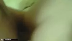 চালান ক্লেঞ্চড মুষ্টি এবং ফাক