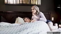 Jouer Straightawaytabu.com - petit orifice adolescent baisé sévèrement par le papa