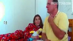 Redare Un reportaj de știri de orar papi spanioli sub.