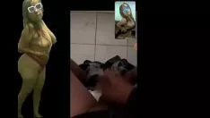 تشغيل الأغنياء يمرون عبر روكسانا