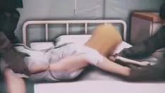 চালান স্বর্ণকেশী-মসৃণ কেশিক শিশু দু'টি সোয়াট-লুকিং ডু দ্বারা ব্যাখ্যা করা হয়