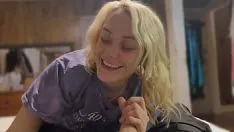 Reproducir Agradable mujer casada se vuelve flexible en su tríada número 1 de la bbc