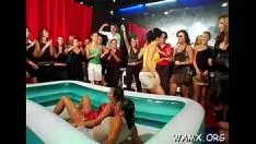 تشغيل نساء الجنس غير النظيف
