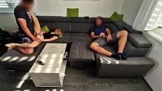 播放 他妈的亲爱的小姐