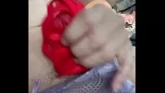 চালান মেয়ের আন্ডার ক্লথিং পরুন