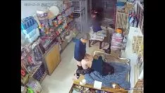 Reproducir El vino en materia pendiente y jodido y tirado.