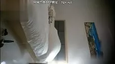 播放 q.t.上的讨人喜欢的书生小姐。在一家老男人旅馆里的夜大学做爱的半场时间和受薪地质约会