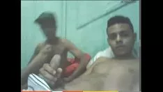 চালান আঁটসাঁট বাদামী বস্তি এলাকায় মজা হচ্ছে
