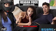 Reproducir Filf - treadmom ronald wilson reagan foxx se escapa al sashay de la escalera de su chica