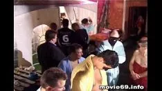 Jouer Gang non professionnel upspang avec 6 missys et 159 hommes !