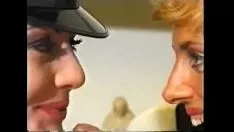 Reproduzir Italian supurates squanderjob - .com