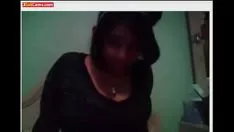 Играть Zaftig Omegle подростка открывает большие сиськи