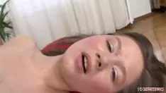 Redare Domnișoara rusă dracu pe mulaje