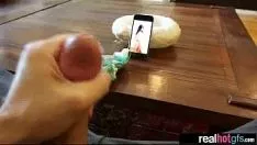 Riproduci Una vera ragazza sexy ama intensamente il sesso davanti alla telecamera, spettacolo di immagini in movimento-21