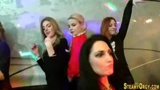 Oynat Sürtük cfnm bebek emmek ins