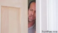 Играть Наступить папа и приятель 'подруги по играм обходят фланг порно, секс с девушками