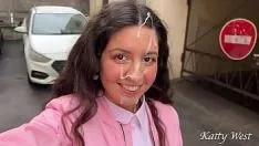 Riproduci Cutie ha scopato il fratellastro, si è fatta sborrare in faccia ed è andata a fare una passeggiata senza lavarsi la faccia