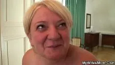 Jouer Mon mari surpris en train de tricher avec sa mère blonde aux gros seins