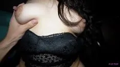 Putar Tetangga saya datang ke rumah saya dan menghisap penis saya saat saya tidur, lalu kami melakukan hubungan seks vagina, seks yang kasar dan keras
