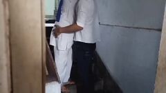 চালান কলেজ গার্লের নিষিদ্ধ প্রেম: স্টিমি ডগিস্টাইল এবং ক্রিমপি