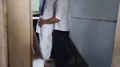 Reproduzir Amor proibido de universitária: estilo cachorrinho fumegante e creampie