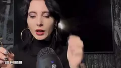 播放 德国娘娘腔ASMR Lou Nesbit＆Lia Louise：Fem幻想