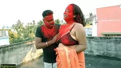 Reproducir ¡El afortunado trío de un chico tamil de 18 años con la MILF Bhabhis!