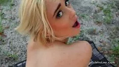 চালান ক্ষুদ্র মাই স্বর্ণকেশী fucks বাহ্যিক pov